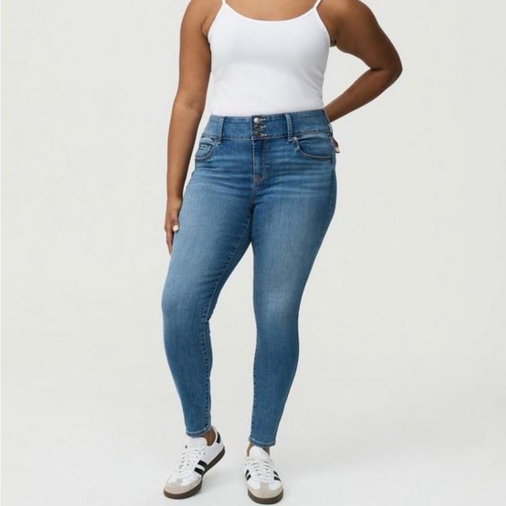 Torrid Women's High Rise Blue Jeans